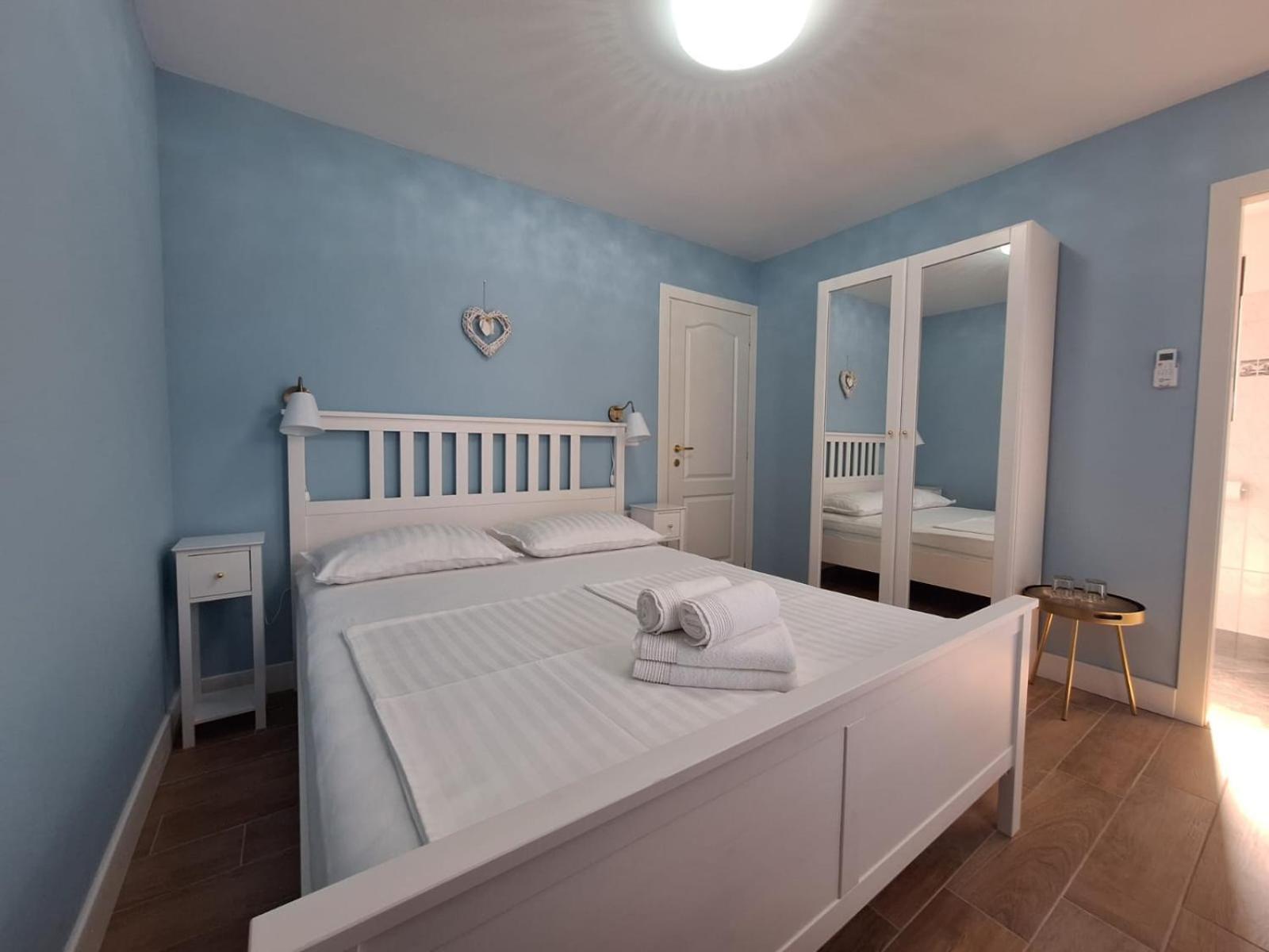 Villa "Pied-A-Terre" Residence & Spa Umag Ngoại thất bức ảnh